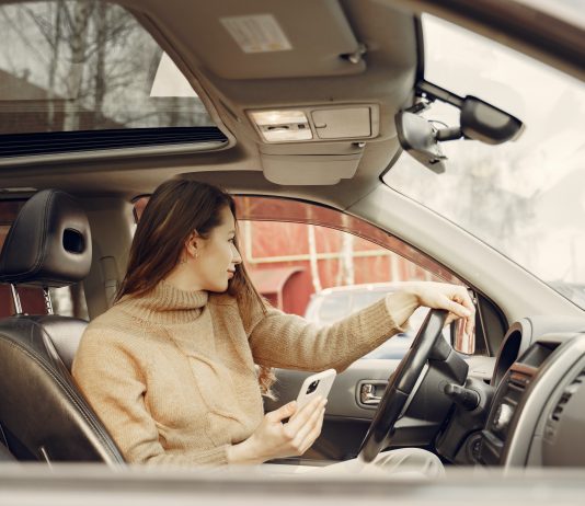 Using mobile devices while driving Using Mobile Devices while driving