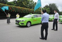 SMRT Strides Taxi to introduce 300 fully electric taxi in Singapore Strides Electric Taxi Singapore